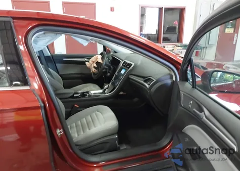 2014 Ford Fusion S z USA, uszkodzony, nr VIN 3FA6P0G7XER337166